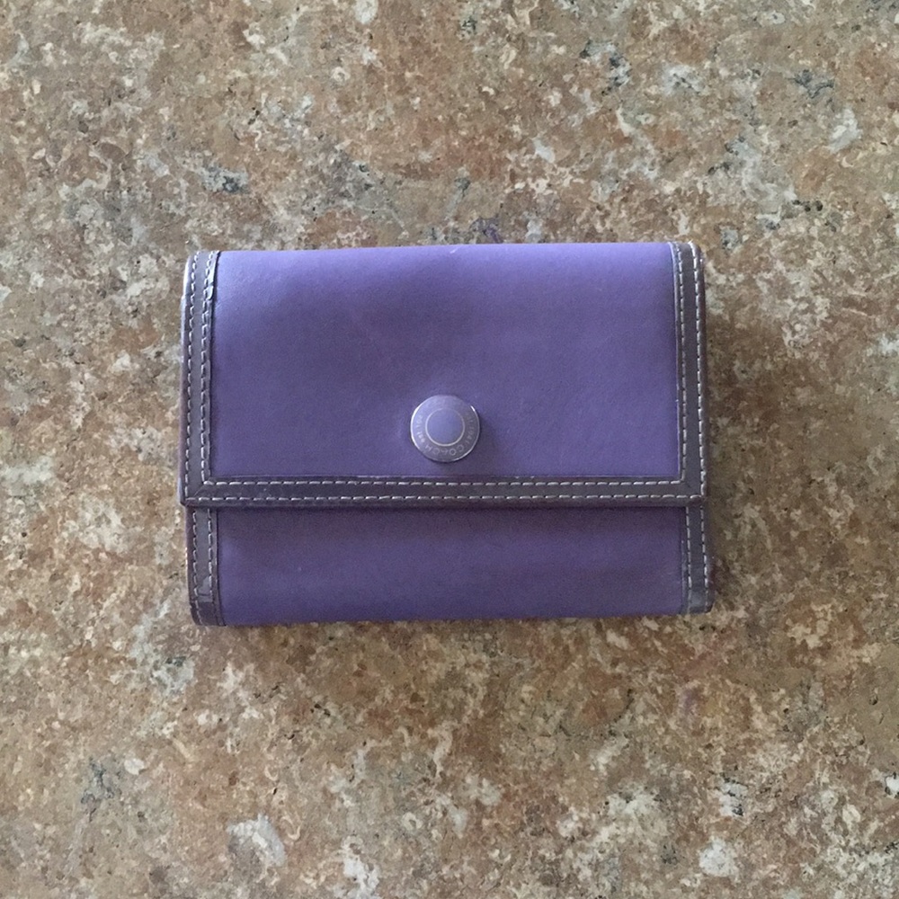 Coach Wallet Leather Tri-Fold Lavender   VGUC